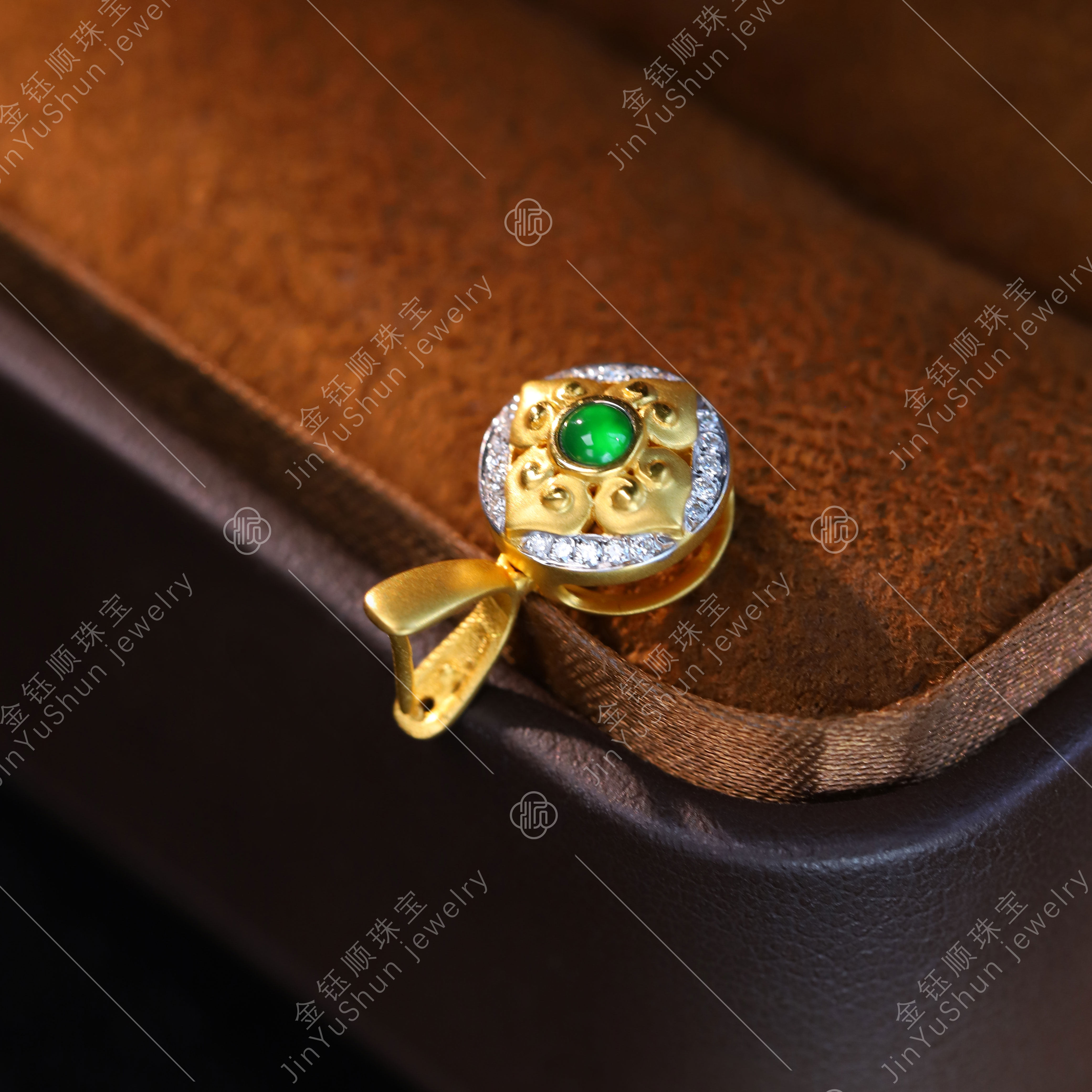 18K金吊坠扣头重金打造珠宝翡翠佛公蜜蜡挂件K金扣钻石扣配件原料