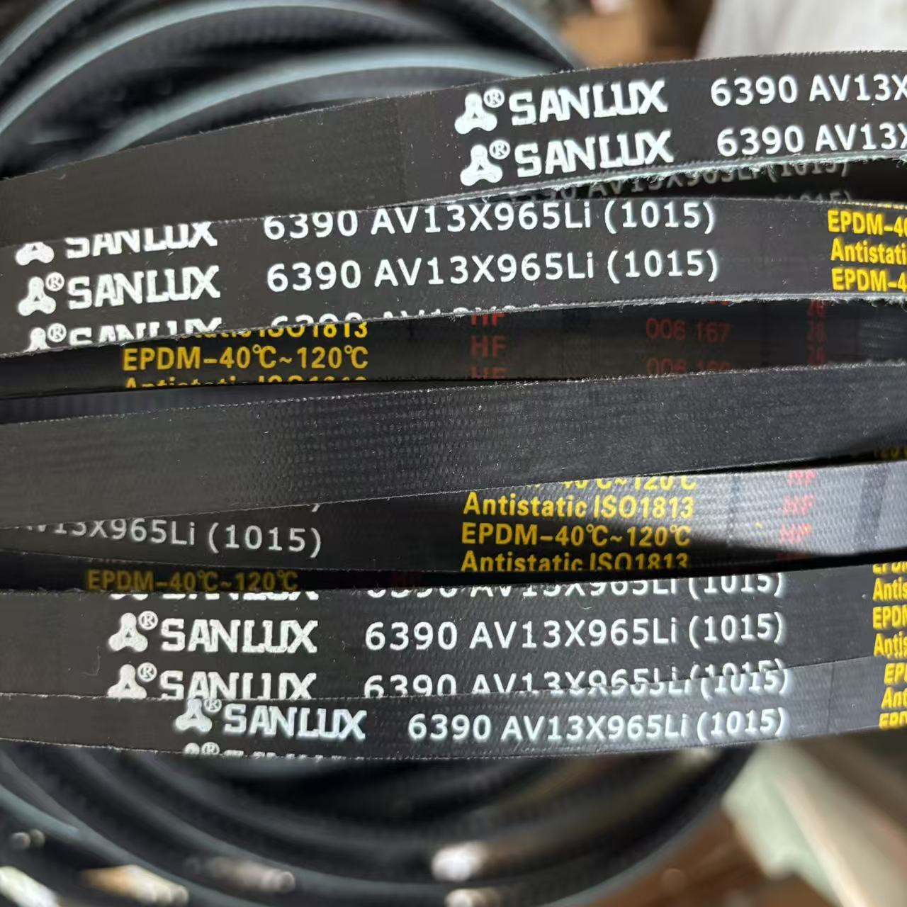6390汽车AV13X965Li橡胶EPDM汽车发电机皮带长寿命齿形三角带