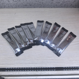 诗雅陆四季幼颜水光霜小样袋包4g*10袋