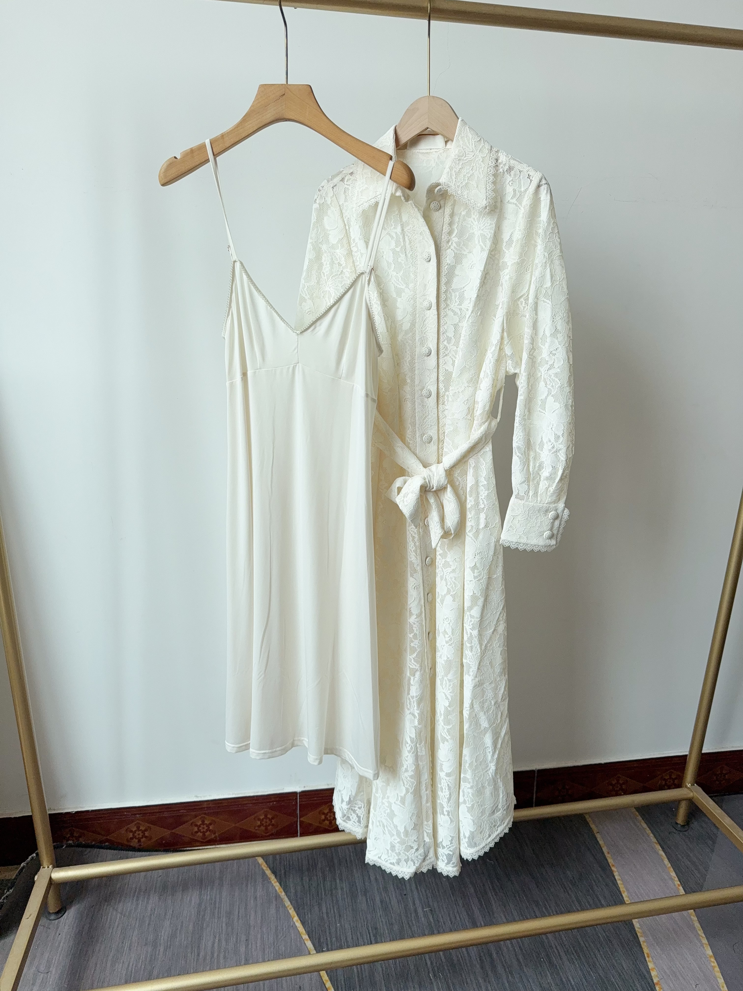 原厂澳洲z牌精致衬衫领腰带全蕾丝中长款长袖连衣裙