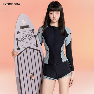 防晒天花板游泳衣女新款保守分体长袖潜水服速干冲浪服浮潜水母衣