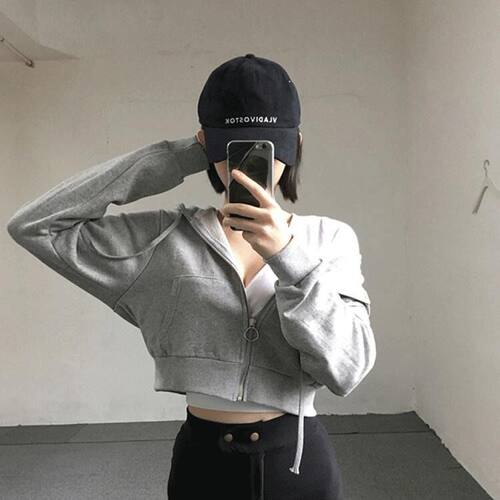 ins超火短款卫衣女春秋薄款