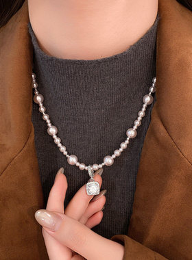 铜合金曼塔玫瑰仿珍珠毛衣链