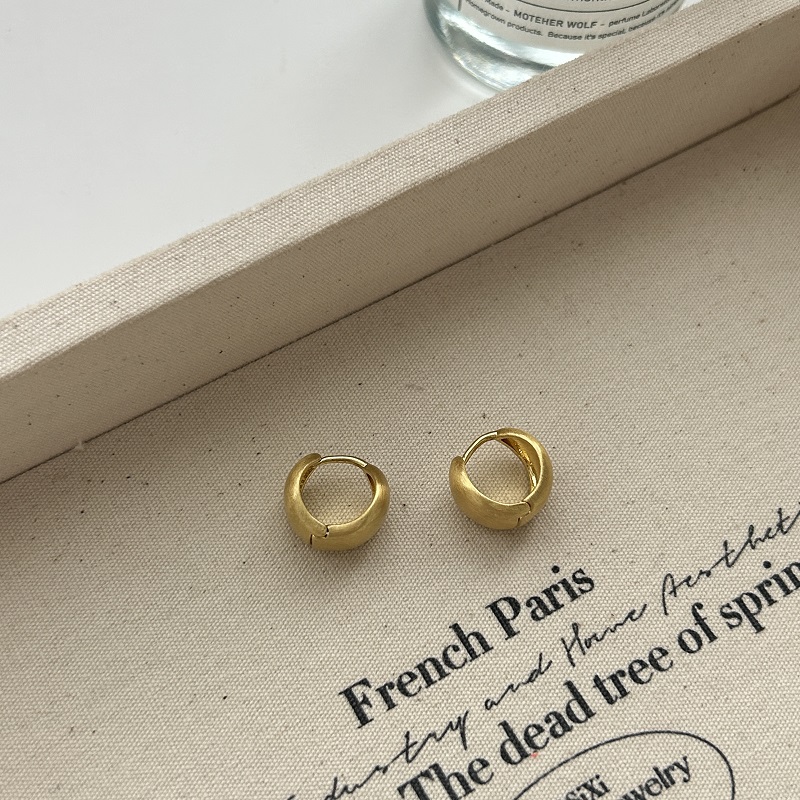 金色哑光拉丝水滴耳环女