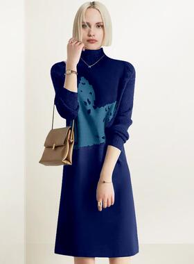 蓝色半高领针织连衣裙女2026年春季新款宽松显瘦直筒打底毛衣裙潮