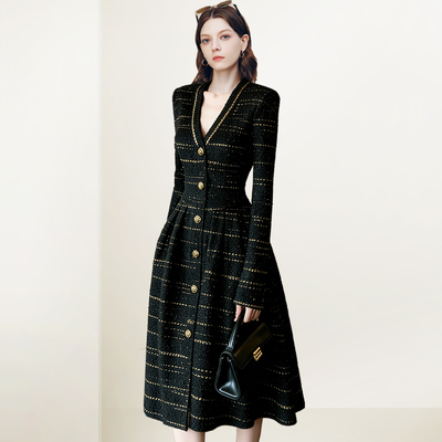 法式小香风V领修身连衣裙