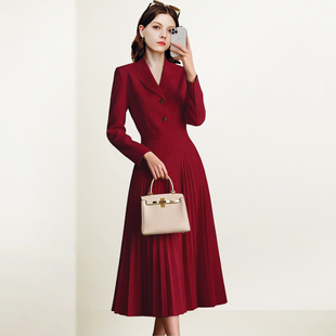 QOOEL法式西装领设计感百褶A字裙2026春季新款通勤正式场合连衣裙