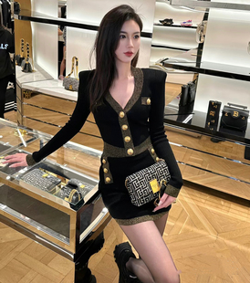 气质高级感V领显瘦黑金针织修身开衫外套背心紧身包臀半身裙套装