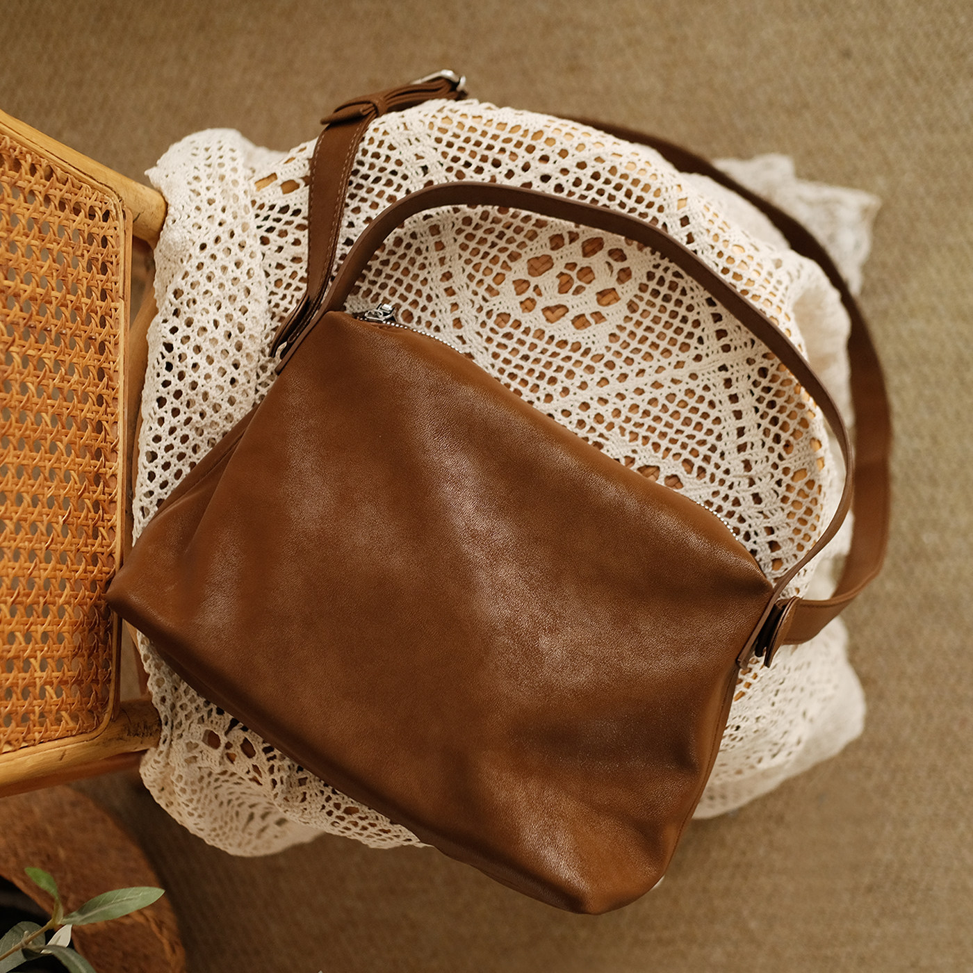 氧气种子品牌女包2026春季新款 ins韩版休闲百搭手提拉链斜挎软包