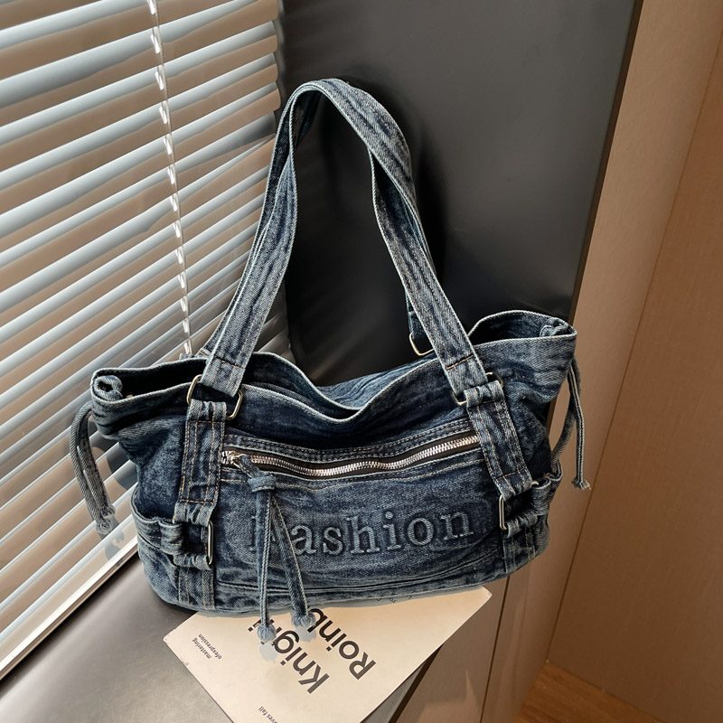 港风做旧牛仔布手提包