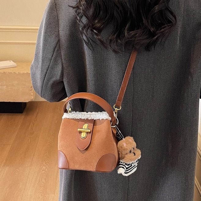 韩系新款磨砂绒迷你水桶包