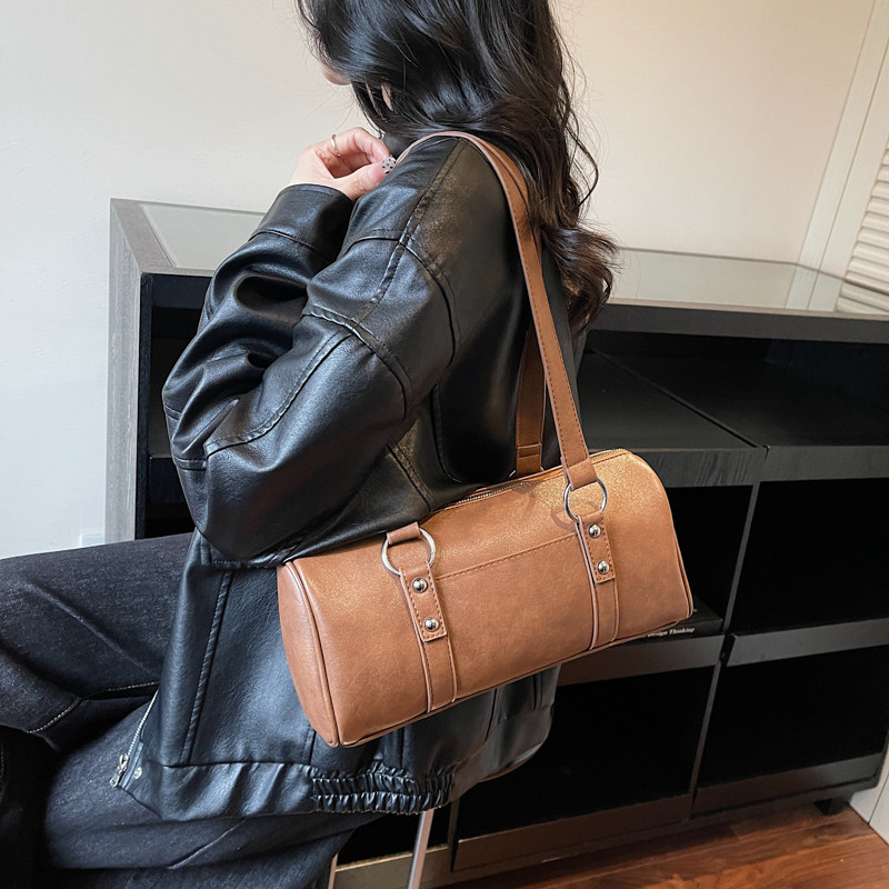 美拉德棕机车风圆筒腋下包