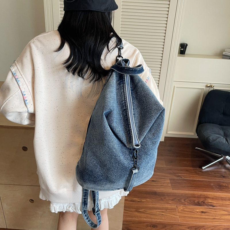 水饺形纯色小众单肩复古休闲牛仔