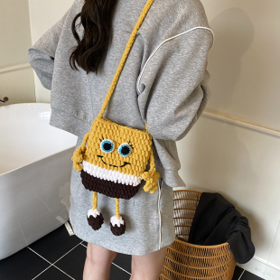 可爱卡通玩偶毛线小包包女新款棉线编织包DIY针织包斜挎包手机包