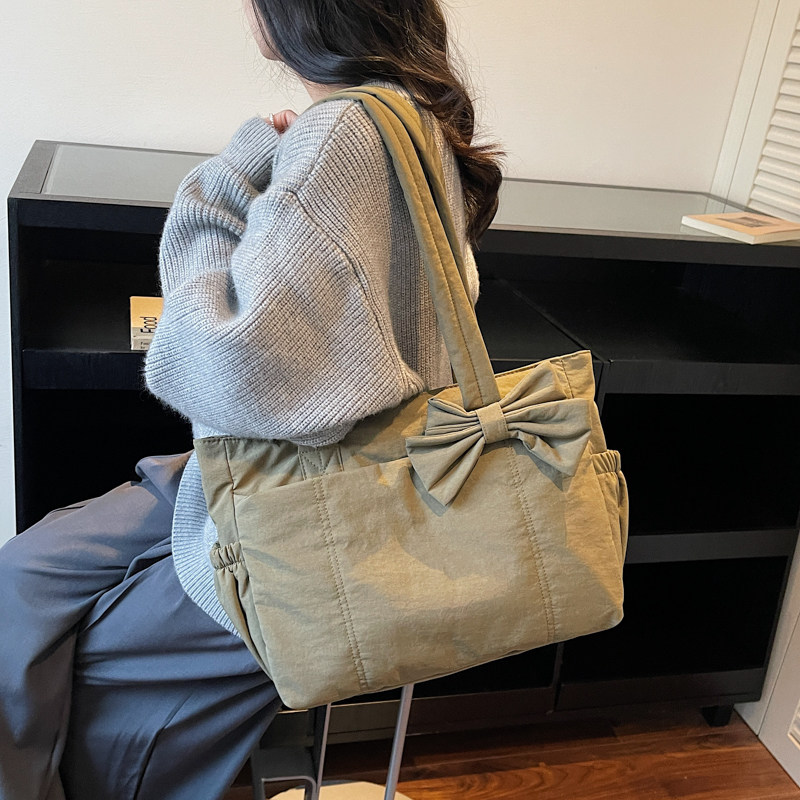 轻便百搭棉服包蝴蝶结托特包女大容量通勤休闲单肩手提包购物袋包,箱包皮具/热销女包/男包,托特包,淘宝优惠券,粉丝福利购,淘宝优惠卷