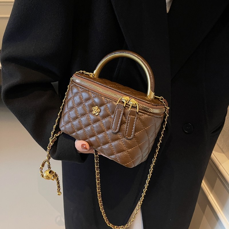 精致百搭小包包女2025新款时尚菱格绣线单肩小方包链条斜挎盒子包,箱包皮具/热销女包/男包,小方包,淘宝优惠券,粉丝福利购,淘宝优惠卷