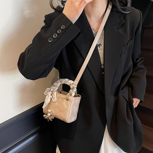 小众设计包包女2025新款春夏时尚迷你手提戴妃包百搭斜挎包口红包