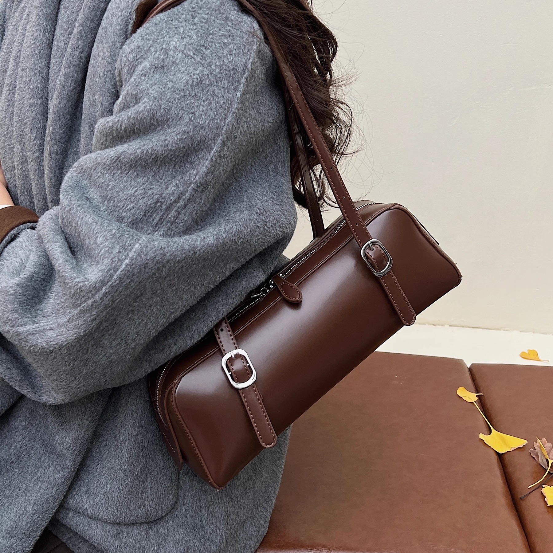 轻奢小众质感法棍包2025秋冬新款