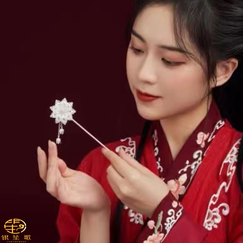 富贵花蝴蝶流苏拉丝秀禾汉服新娘头明制发饰步摇银镀金古风簪子