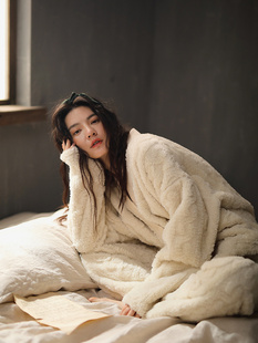 同语秋冬女式新睡衣珊瑚绒里绒加厚家居服冬季女式法兰绒套装