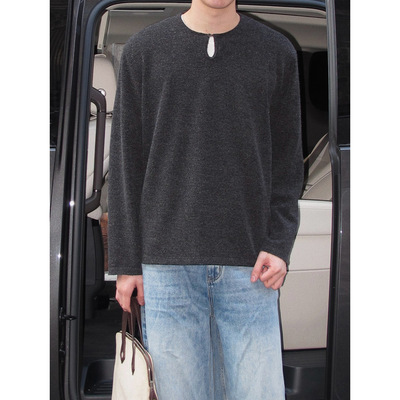 SDR贝母扣特殊领宽松针织T恤