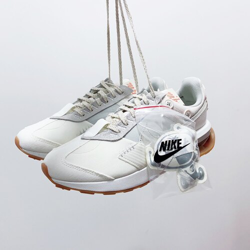 耐克Nike女子气垫休闲跑步鞋