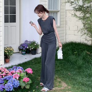 灰色捏褶圆领上衣一整套ootd穿搭女2025新款夏装直筒阔腿裤两件套,女装套装/套裙,柒柒家