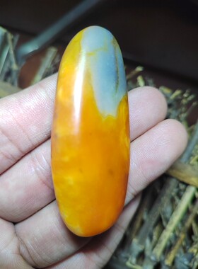 三色橘红鸡蛋黄黄籽料原石，奇葩籽料系列，密度2.99，新疆和田玉