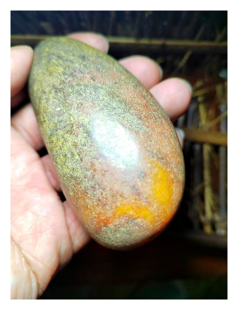 原生鸡油黄黄玉籽料原石，密度2.98，红皮黄肉，新疆玛丽艳老河道