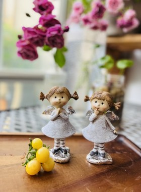 可爱乖巧小女孩仙女天使花园民宿阳台布景花盆造景九尾狐人物网红