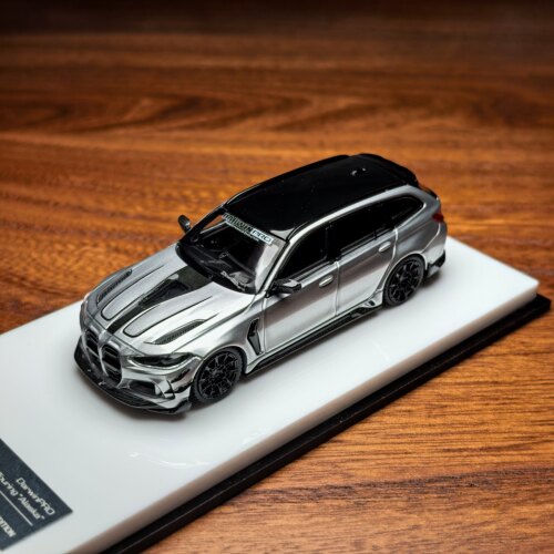 AM 1:64 BMW宝马(G81) M3旅行瓦罐 达尔文套件版本 合金汽车模型