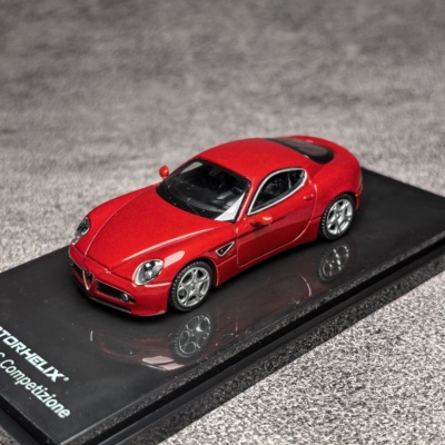 MH 1:64 Alfa Romeo阿尔法罗密欧 8C Competizione  合金汽车模型