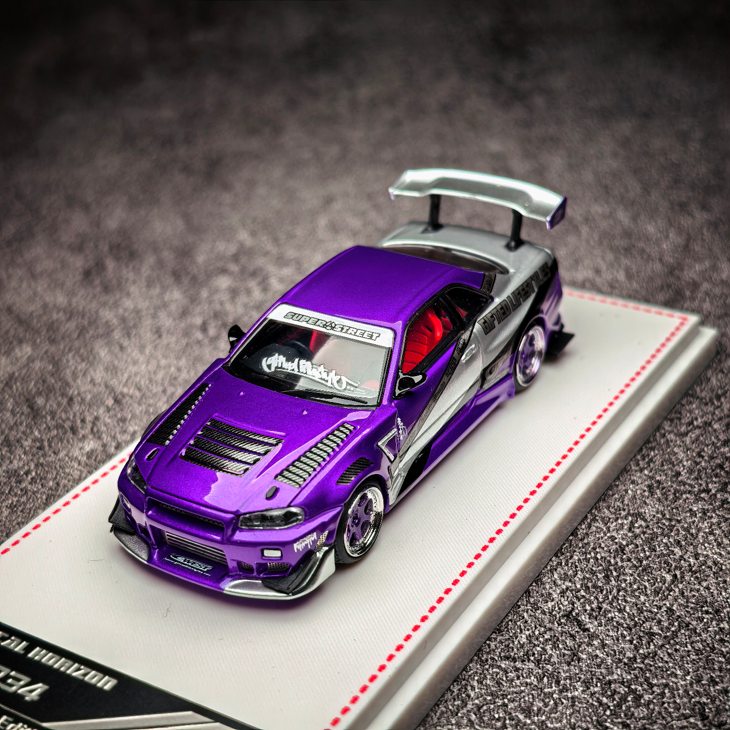 1：64日产GT-RR34汽车模型