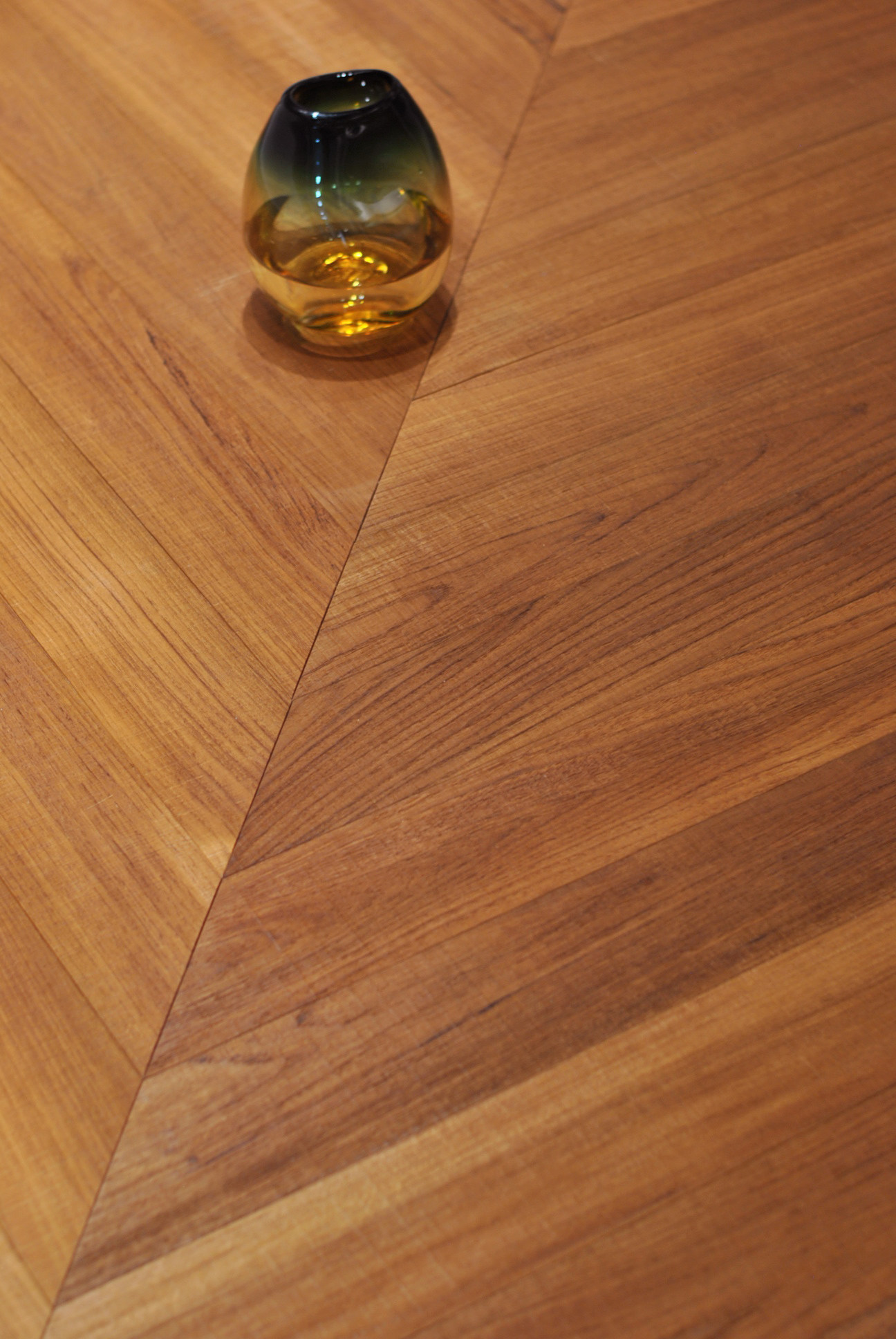 新品缅甸柚木大鱼骨拼锯齿纹拉丝木蜡油实木复合地板多层地板