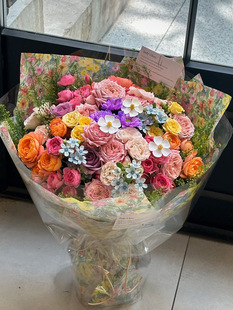 椿｜生日礼物鲜花彩虹花束好运情人节玫瑰送女友多巴胺混搭高级