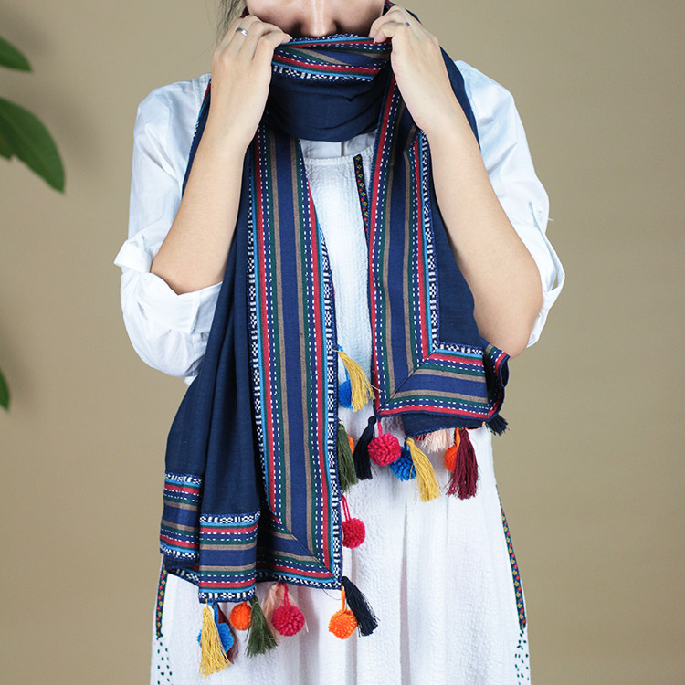 清货款秋冬原创民纯棉族风围巾 长款彩色毛球流苏围巾 女士披肩