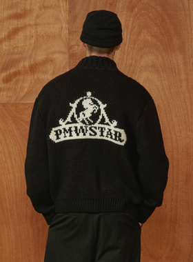 【辛芷蕾同款】PMW LOGO提花立领拉链针织开衫螺纹袖口外套男女款