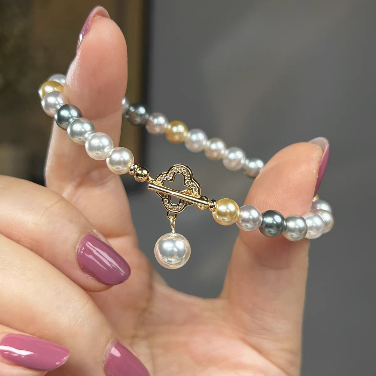 施家人造海水珍珠混采糖果色手链女 手串叠戴轻奢时尚大溪地澳白