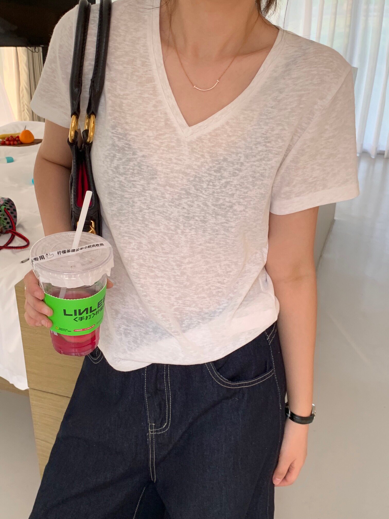 现夏季女士雪花亚麻棉v领短袖T恤极简风显瘦上衣薄款体恤纯色洋气