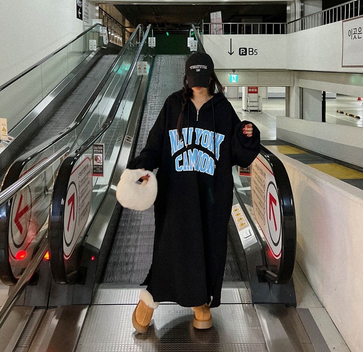 现韩国原版春秋季女棉字母连帽连衣裙慵懒拉链过膝长裙黑色卫衣裙