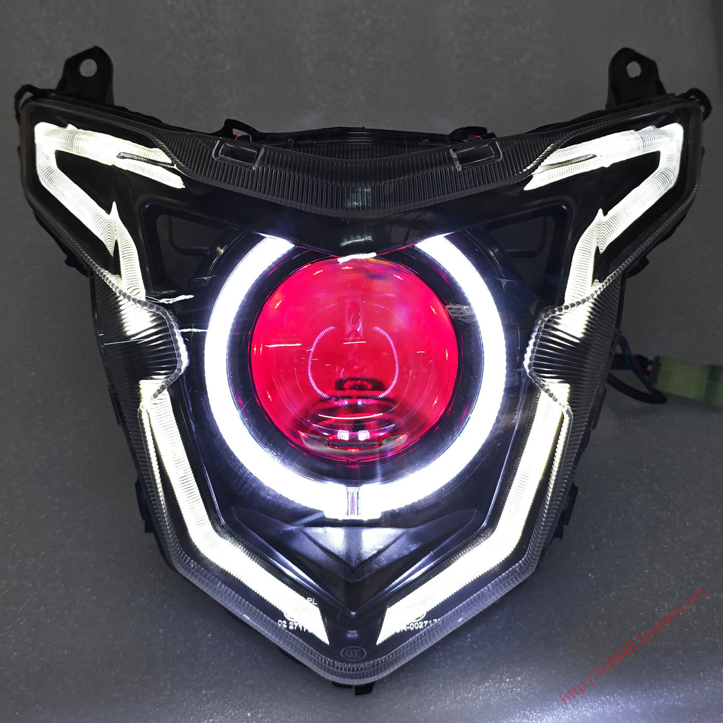 适用珠峰凯越500X525X400X大灯