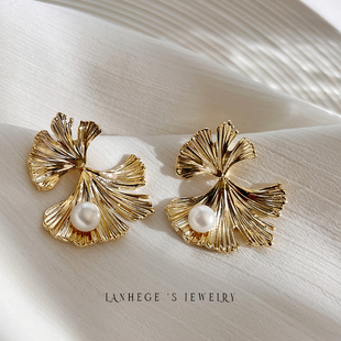 联合格◆精致叶脉纹银杏叶珍珠欧美金属感耳钉时尚耳环银针耳饰女
