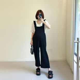 孕妇黑色直筒背带裤减龄2024新款夏季薄款宽松遮肚孕晚期连体裤