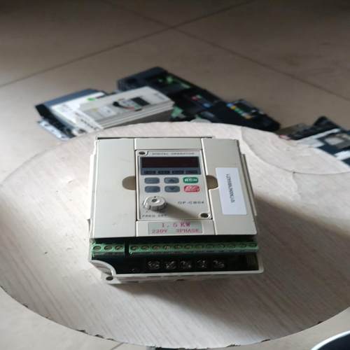 海利浦变频器型号HLPC+01D523BY(念奴配件）