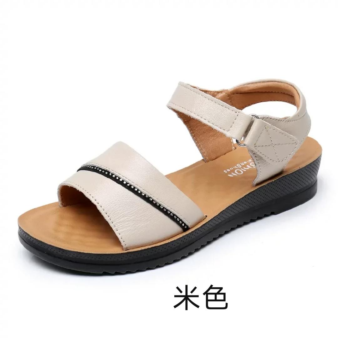 赤狐新款妈妈中年凉鞋软底防滑一字带轻便女士牛皮平底防水