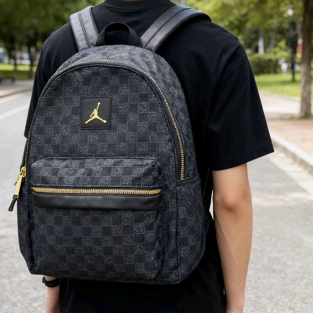 Jordan棋盘格休闲 老花字母满印书包双肩包 大号 黑色FJ6784-010