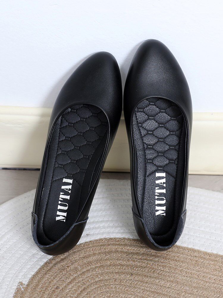 工作鞋女黑色平底皮鞋空姐酒店上班鞋秋软底浅口职业工装面试单鞋