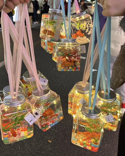 网红发光罐罐鱼瓶夜市摆摊泡泡鱼发光小鱼瓶小龟瓶发光塑料瓶龟缸