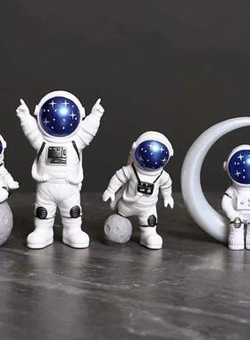 4 pcs Astronaut Figure Statue Figurine Spaceman Sculpture Ed