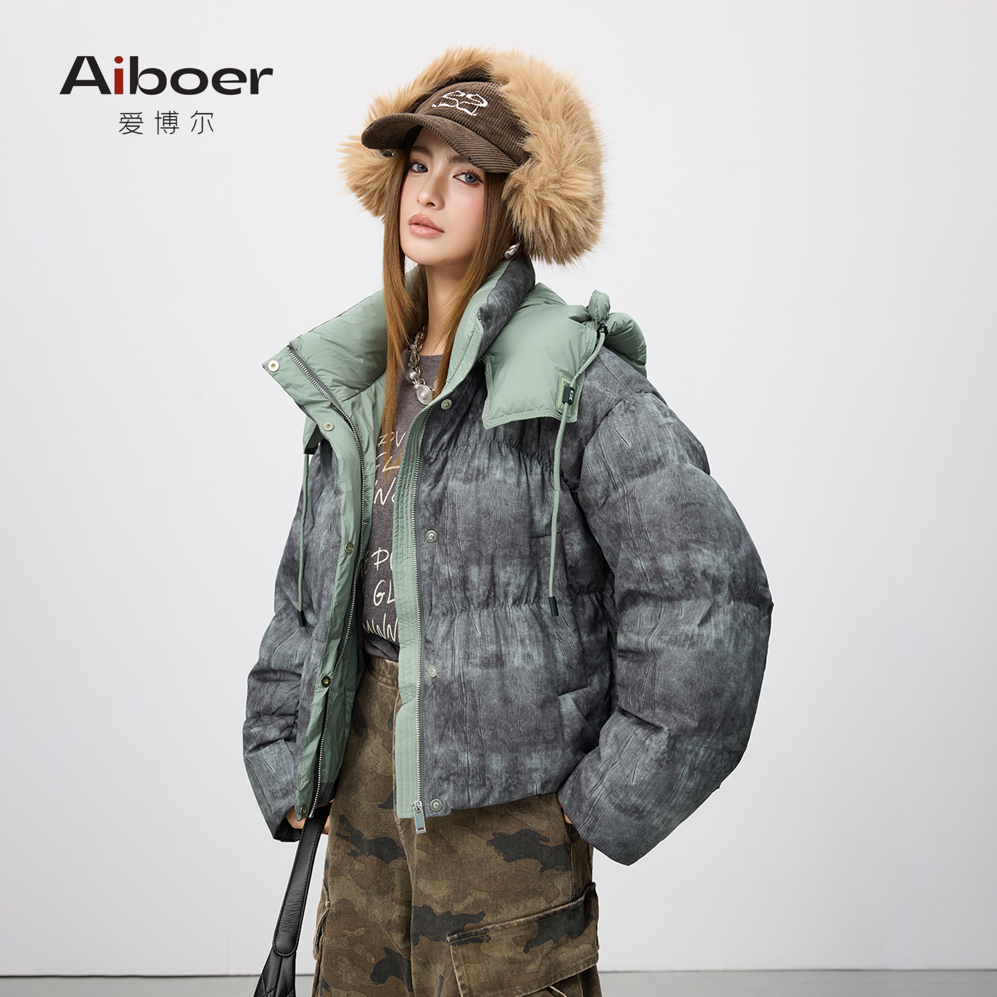 【D哥专享】时尚印花连帽羽绒服女短款拼接撞色小个子羽绒外套